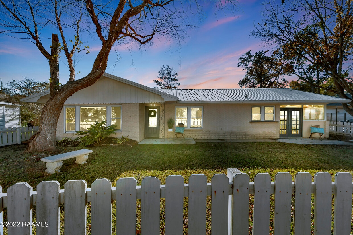 103 Pooler Dr, Lafayette, LA 70503 House Rental in Lafayette, LA