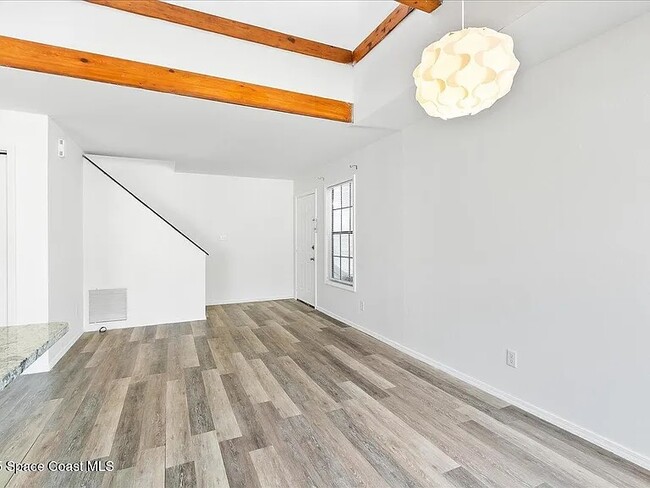 Foto del edificio - 935 South Patrick Dr