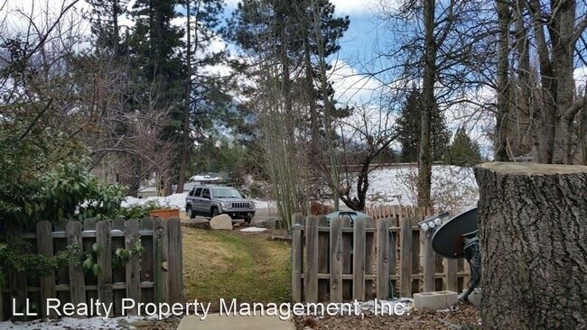 Building Photo - 166 Ponderosa Dr