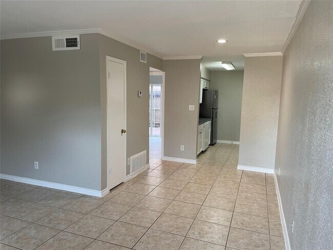 Foto del edificio - 6111 Beverly Hill St