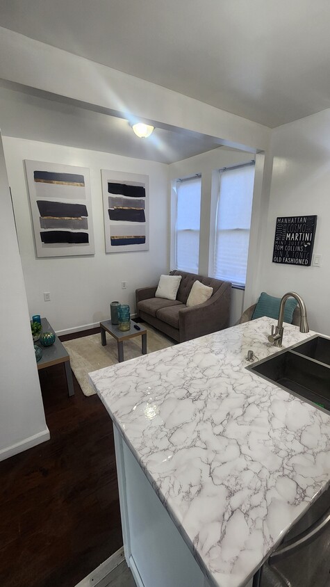 Foto principal - 4731 Beaufort Ave