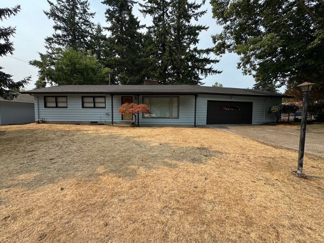 Single-Level 3-Bedroom Home with RV Parkin... - Single-Level 3-Bedroom Home with RV Parkin...