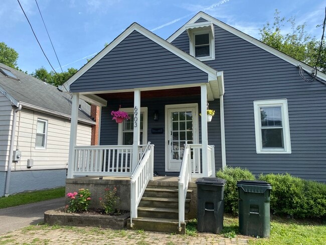 Photo - 6903 Buckingham Pl House