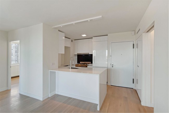 Foto del edificio - 301 W 53rd St