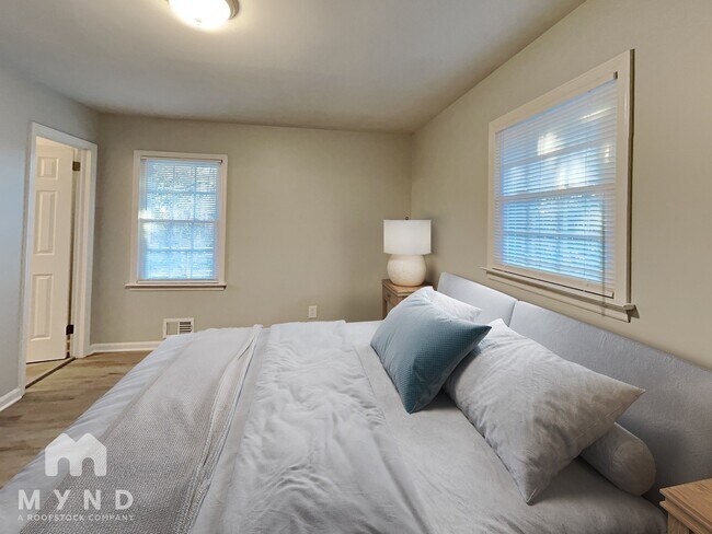 Building Photo - 6381 Impala Cir