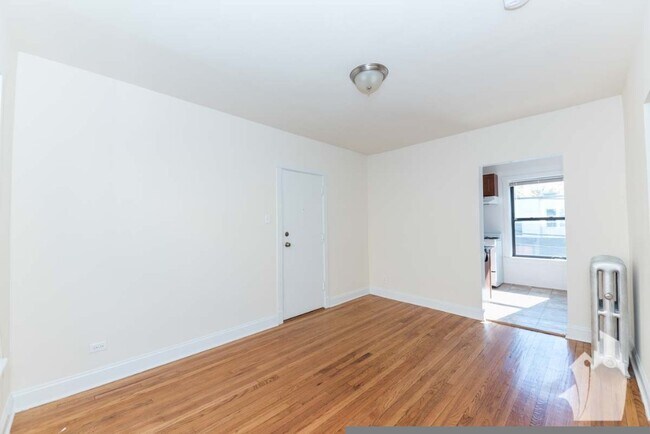 Building Photo - 2621 N Spaulding Ave