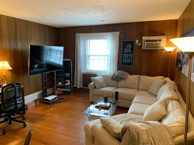 Foto del edificio - 476 Commonwealth Ave