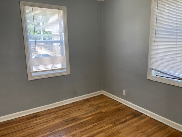 Foto del edificio - 819 W 26th St