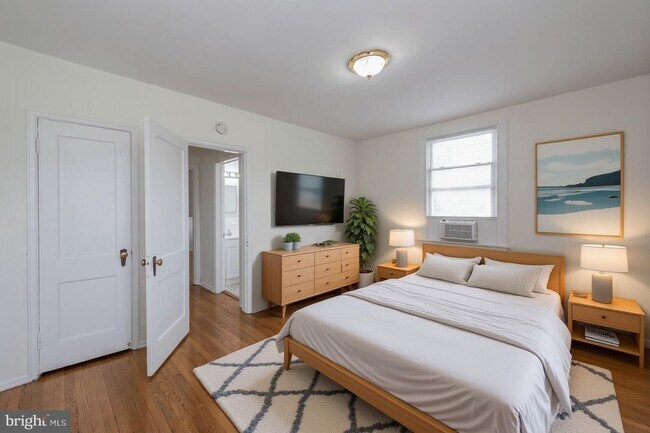 Building Photo - SPECIAL: WAIVED SECURITY DEPOSIT FOR QUALIFIED CANDIATES FOR 6/30 OR SOONER MOVE IN!