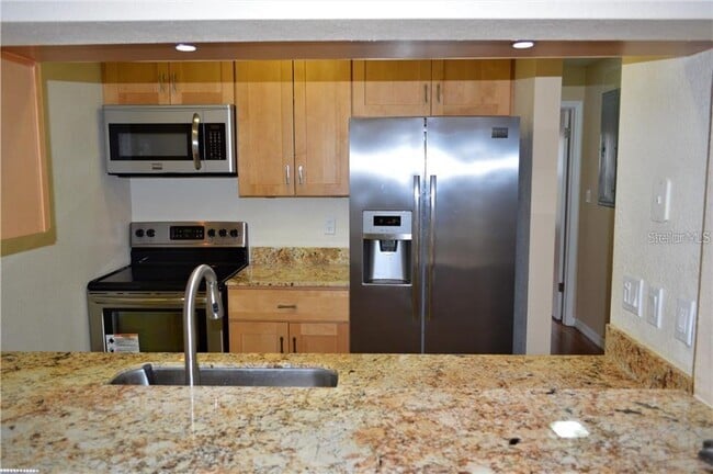 Building Photo - 4028 Crockers Lake Blvd