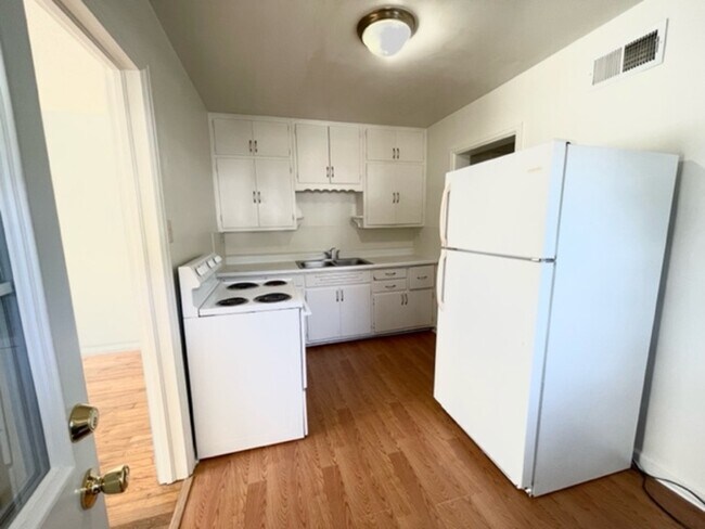 Building Photo - 5426 Hibben Ave