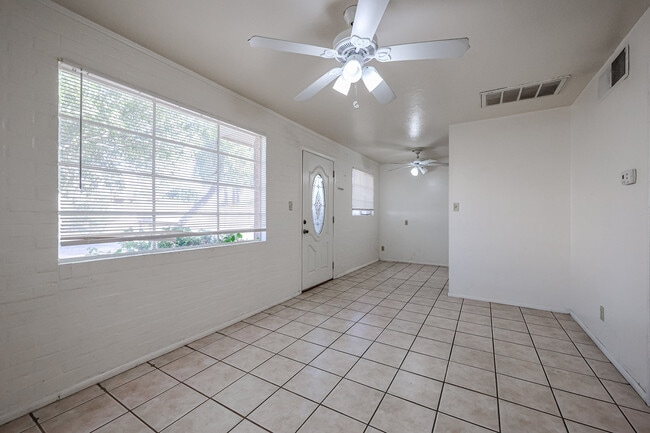 Photo - 4608 N 10th Pl House