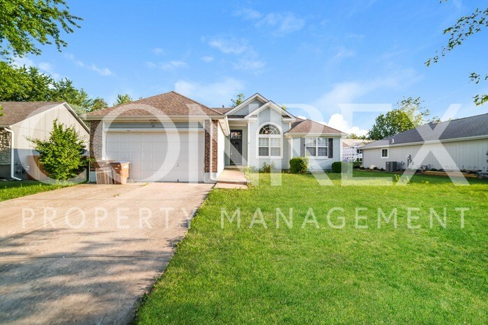 Primary Photo - 3 Bedroom Ranch Style Home in Raymore!