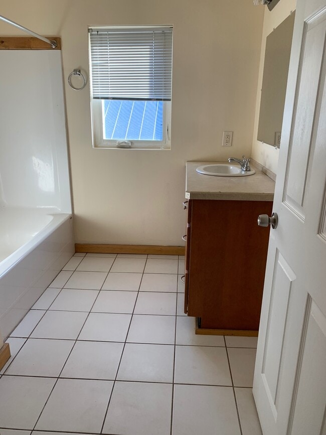 Foto del edificio - 213 S 28th St