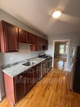 Building Photo - 2907 W 56th St