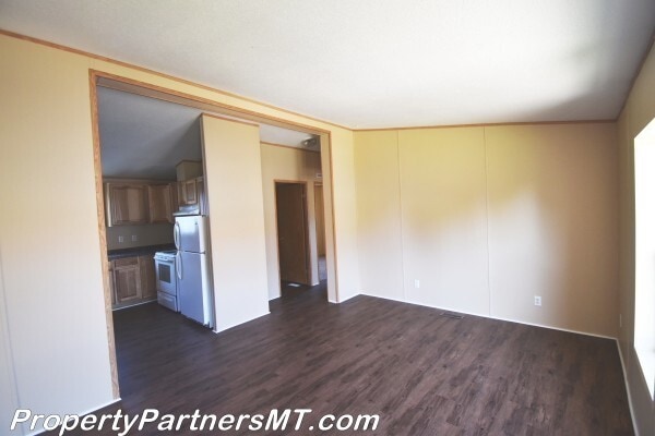 Building Photo - Discover this Recently Upgraded 3 Bed 2 Ba...