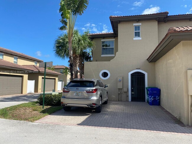 Foto del edificio - 14664 SW 14th St