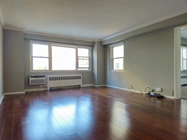 Sala de estar - 2909 N Sheridan Rd