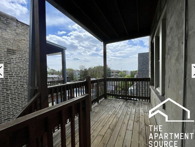 Foto del edificio - 2453 N Spaulding Ave