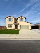 Building Photo - 15510 Carparzo Dr