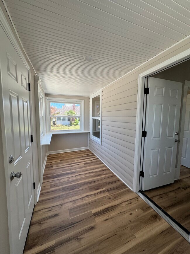 Foto del edificio - 708 Davis St