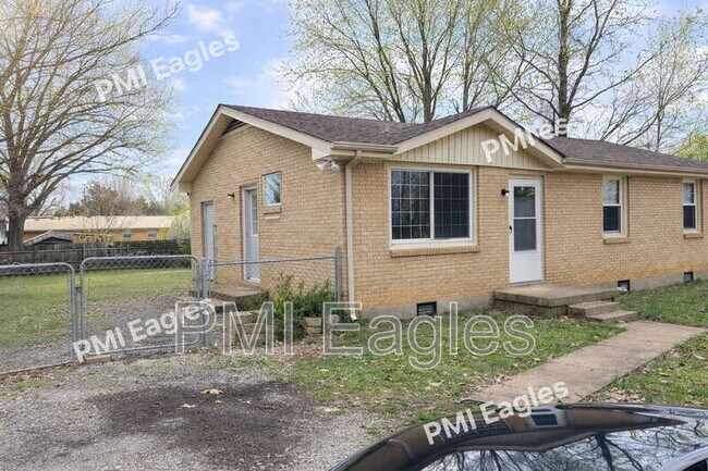 Building Photo - 1507 Nichols Dr
