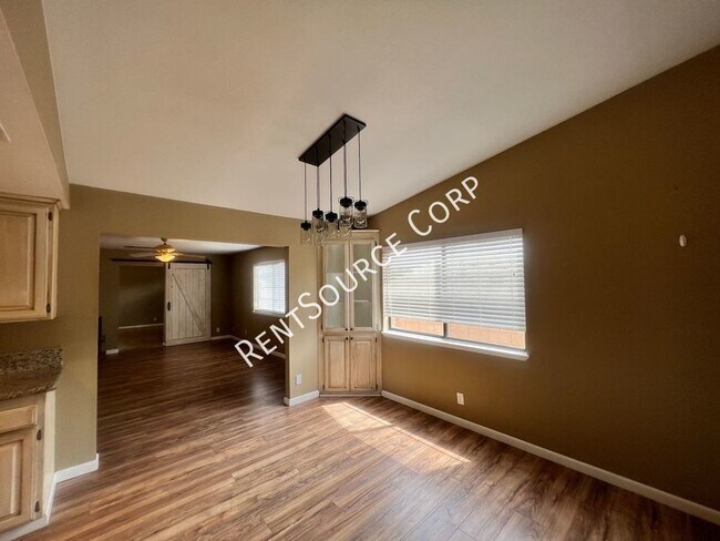 Building Photo - 4 Bedroom Single Story Home for Rent in We...