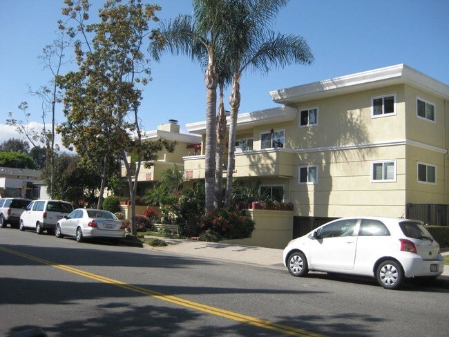 Building Photo - 1333 Yale St