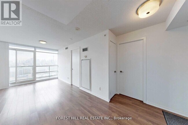 Building Photo - 1118-68-LPH68 Abell St