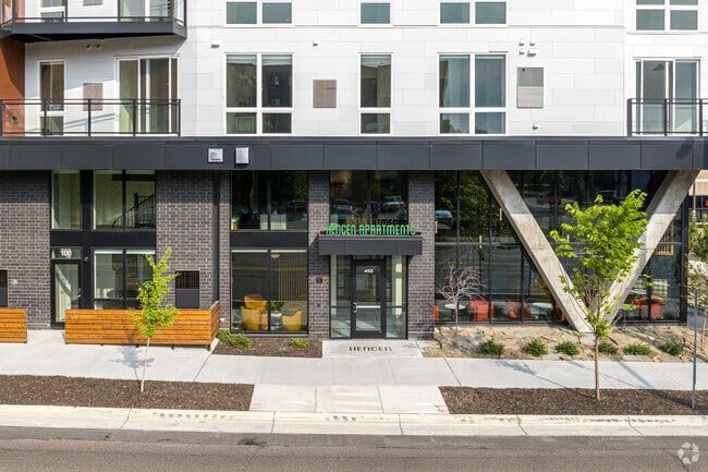 Building Photo - Hencen