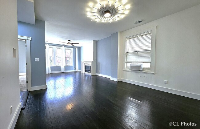 Building Photo - 2924 W 38th Pl