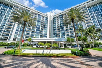 Building Photo - 10275 Collins Ave
