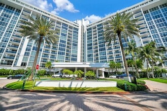 Building Photo - 10275 Collins Ave