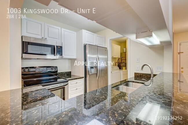 Foto del edificio - 1003 Kingswood Dr