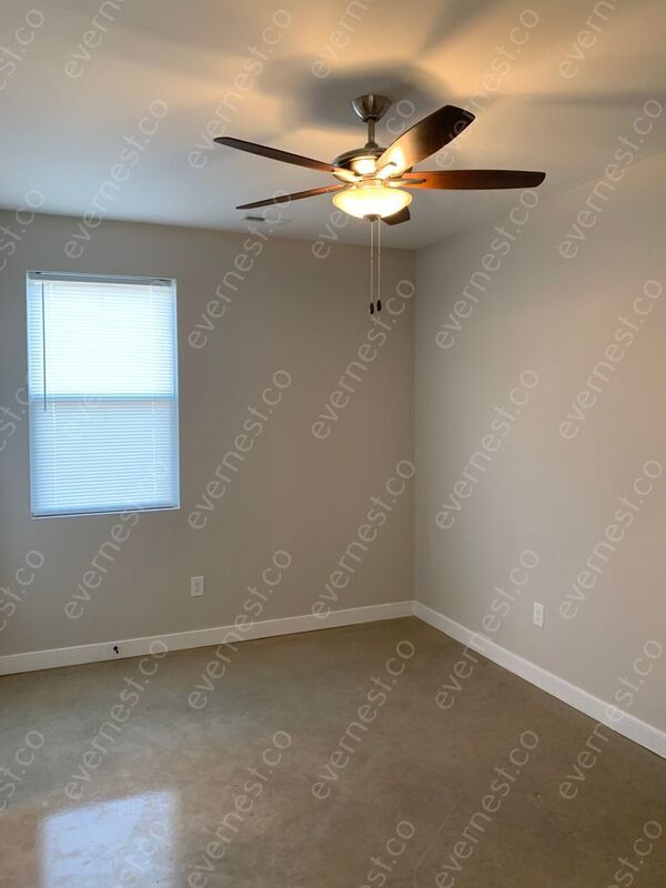 Building Photo - 2710 1/2 Selden St