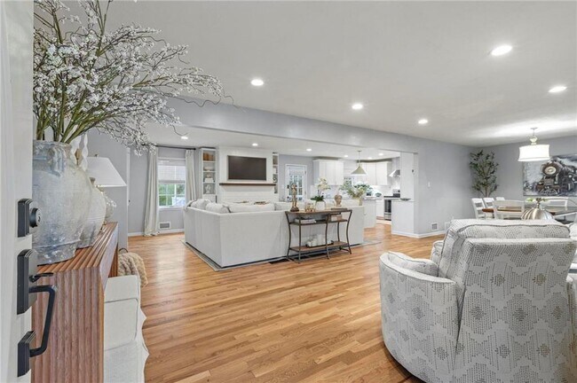 Foto del edificio - 120 Timber Creek Terrace