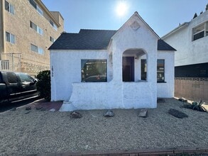 Building Photo - 10730 Palms Blvd