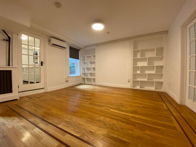 Foto del edificio - 284 4th St