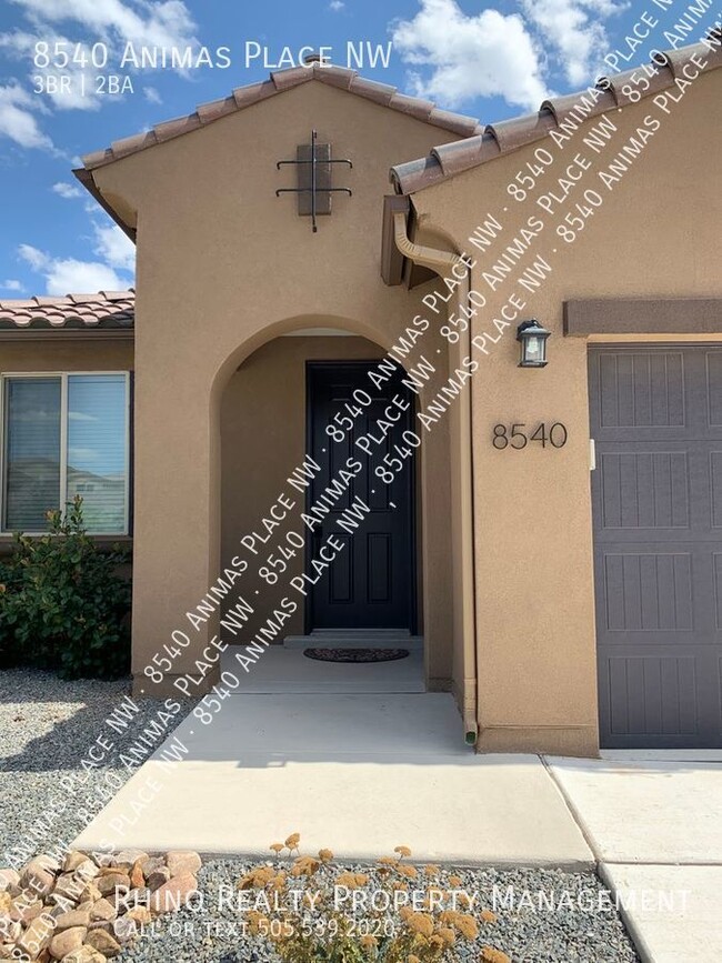 Foto del edificio - Charming 3 Bedroom 2 Bathroom On The Wests...