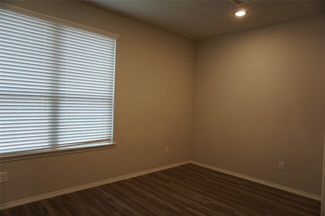Foto del edificio - 10197 Barberry St