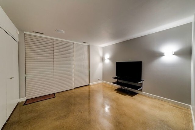 Foto del edificio - 1729 N Bissell St