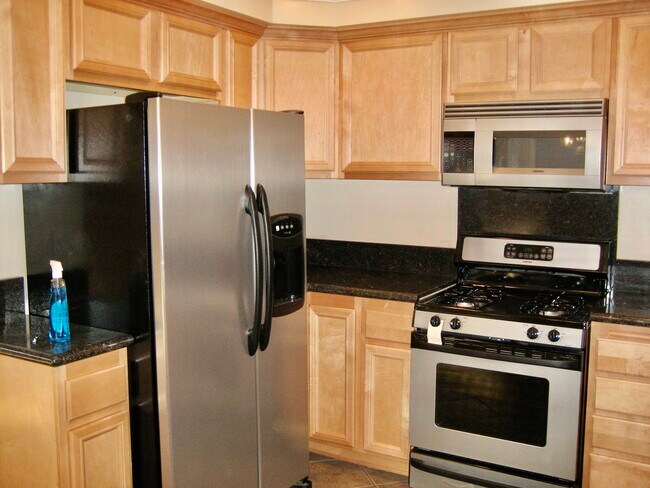 Building Photo - 16144 W Sunset Blvd