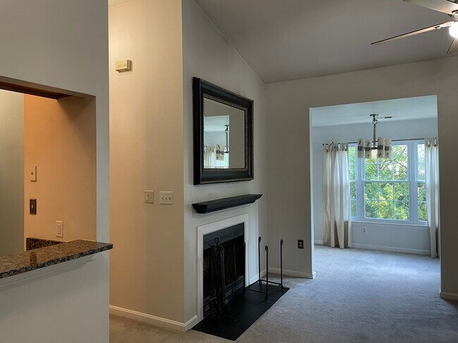 Building Photo - 610 Rolling Hill Walk