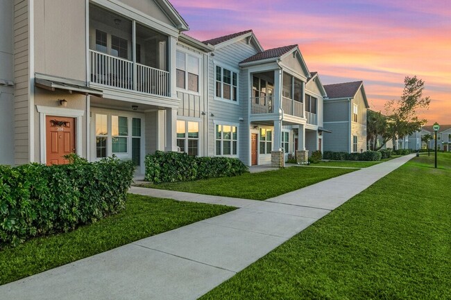 Building Photo - Waterline Estero