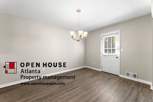 Building Photo - 654 Village Creek Dr SW, Lilburn