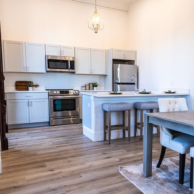 Foto del edificio - The Suites in the Ayer Mansion