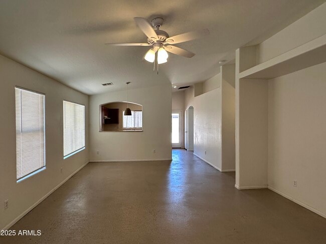 Building Photo - 1832 W Lydia Ln