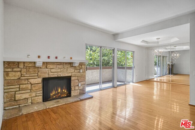 Foto del edificio - 5534 Sylmar Ave
