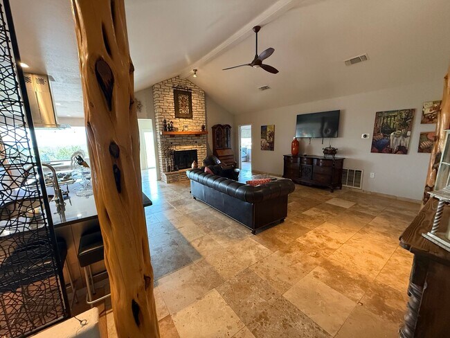 Foto del edificio - NEW ON MARKET