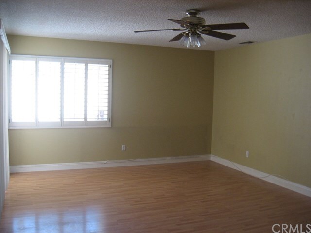 Building Photo - 1348 La Loma Dr